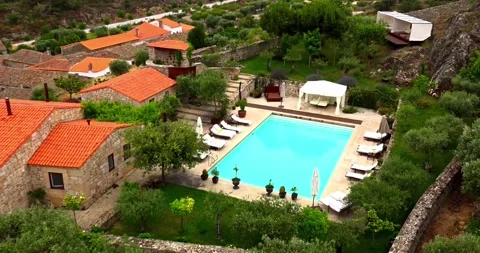 Loop over the pool 스톡 동영상 143264135