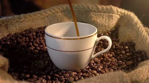 Loopable cinemagraph video of pouring a cup of coffee Stock Footage 75195531