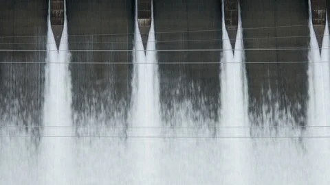 Loopable video of water flowing from spillway at Folsom Dam, California. Stock-Footage 103607364