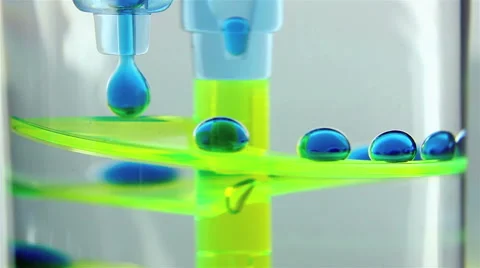 Looped Water Drops Stock-Footage 44732625