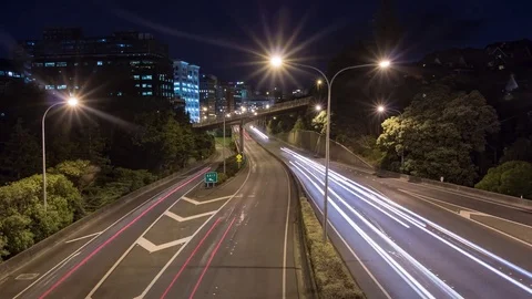 Looping Night Time Lapse Car Light Streaks Vídeo Stock 84665762
