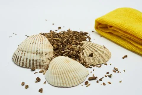 Loose Leaf Tea Burdock Root Tea and Honey steep digestion health Stock Photos