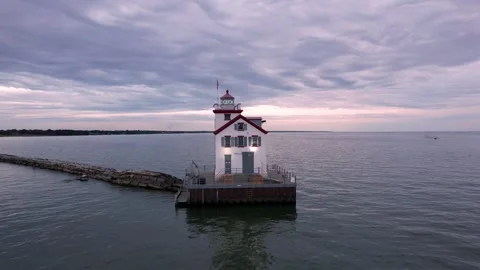 Lorain harbor light house in the middle of lake Erie, Ohio state, during tw.. Stock Footage 274170828