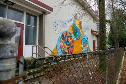 Lord Roberts Elementary School building with colorful cartoon character mur.. Stock Photos