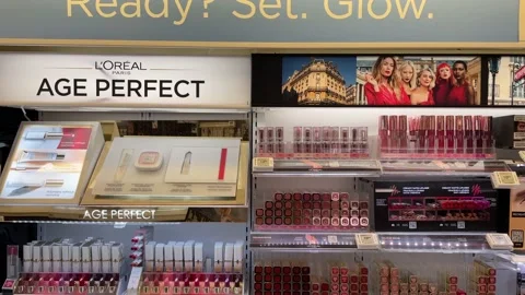 L'Oreal Age Perfect Stock-Footage 171691743