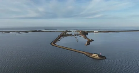 The Lorentz locks are a lock complex in the Afsluitdijk at Kornwerderzand . The 動画素材 304131093