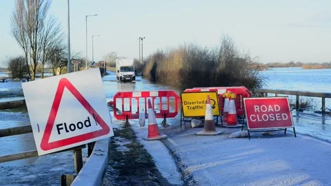 Lorry driving through flooding at bubwith bridge yorkshire uk Stock Footage 147329511