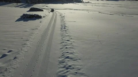 A lorry is going on snowy road Vídeos de archivo 60664094