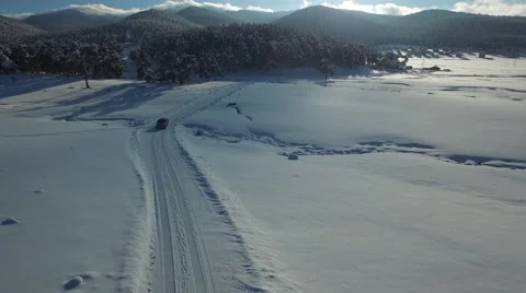 A lorry is going on snowy road 動画素材 60664213