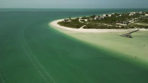 Los-cocos-drone-4k-holbox-mexico-beach-coastal-view-05 Video stock 315580922