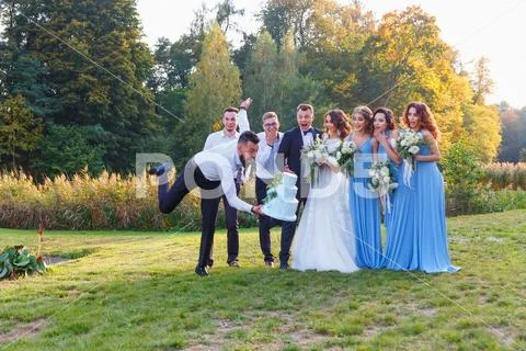 Loser drops the wedding cake Stock Photos