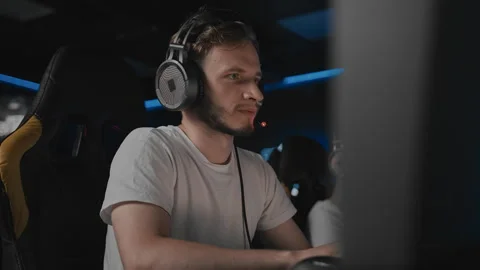 Losing computer video game, emotions of player, facepalm. Round map defeat Stock Footage 303142536