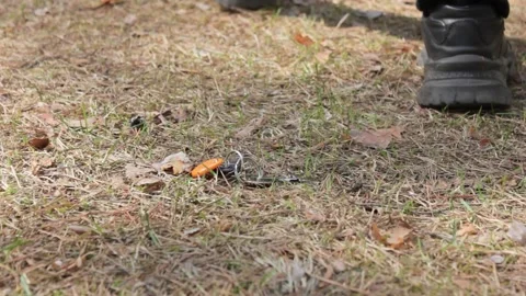 Loss of keys. A man's keys fall out. Stock Footage 191077418