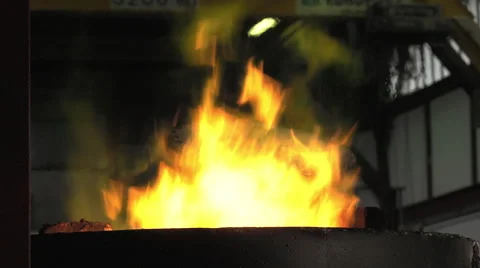 Lost wax bronze casting in a foundry Video stock 60029975