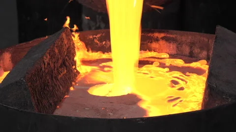 Lost wax bronze casting in a foundry Video stock 60039717