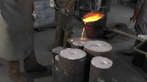 Lost wax bronze casting in a foundry Video stock 60040209