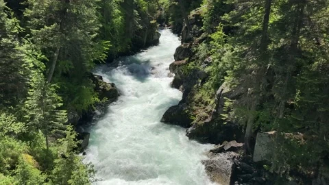 Lostine river flowing through the Eagle Cap Wilderness in Oregon, USA (4k) Video stock 133524197