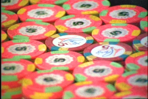 Lots of betting chips 스톡 동영상 113515
