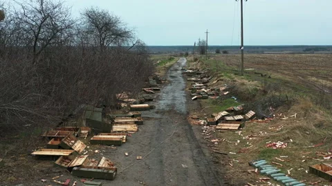 Lots of Russian shells lying in a Ukrainian city Видео 200781709