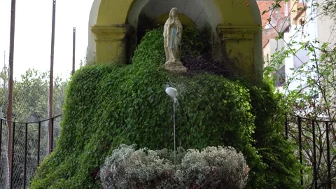 L'ou com balla, the dancing egg, is a tradition born in Barcelona, Cataloni.. Stock Footage 321899003