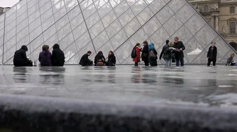 Louvre 17. Stock Footage 911619