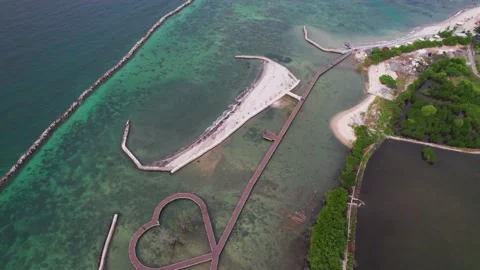 Love bridge top view aerial 库存影片 201212948
