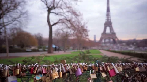 Love padlocks in Paris with view of the Eiffel Tower, romantic symbols in 動画素材 146477516