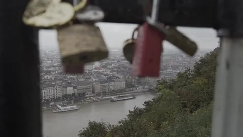 Love padlocks, view of Budapest from Gellert hill 動画素材 166090551