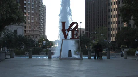 Love park ws Couple 스톡 동영상 34164822