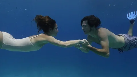 Love undersea Video stock 72364642
