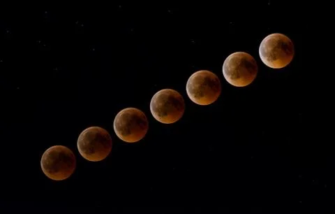 Lovely lunar eclipse trail red moon breathtaking scenery night sky lucerne Fotos Stock