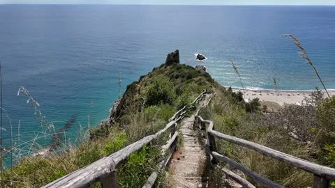 Lovers Path in Marina di Ascea, Cilento region. Province of Salerno, Campania. 스톡 동영상 283924018