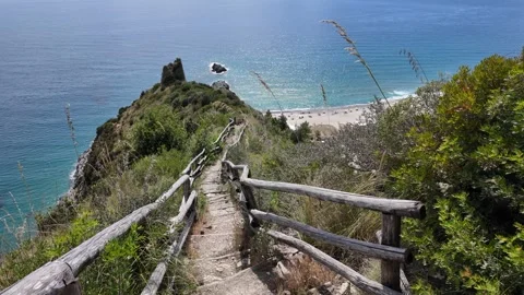 Lovers Path in Marina di Ascea, Cilento region. Province of Salerno, Campania. Stockbeeldmateriaal 283924085