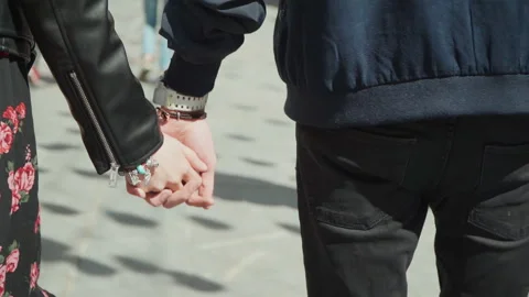 A loving couple runs to the camera Stock-Footage 249566038