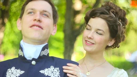 Loving couple in suits Vidéo 76486546