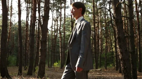 Loving couple at sunset Vídeos de archivo 63464021