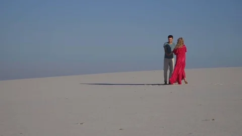 Loving couple at sunset Видео 83600898