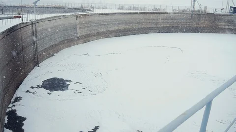 Low altitude drone flight over a sewage treatment plant. 스톡 동영상 103185340