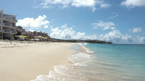 Low angle of beach waves on meads bay anguilla Vídeos de archivo 120766965