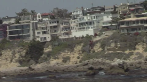 Low angle beachfront flyby 스톡 동영상 34299096