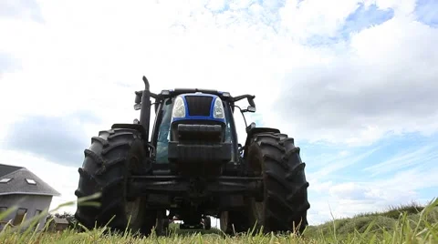 Low angle drive over. Video stock 7903719