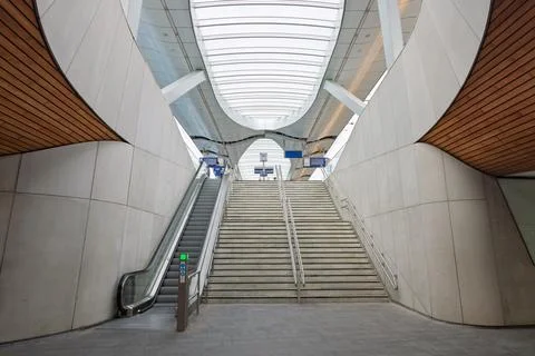 A low-angle interior shot of the modern and futuristic Arnhem Central Station Foto stock