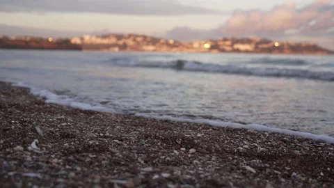 Low Angle of Paignton Preston Beach, Torquay in Sunset Vídeo Stock 224737095