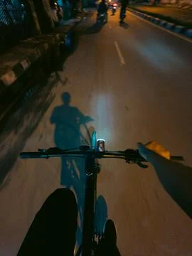 Low Angle Shot of Biking at Night Stock-Fotos
