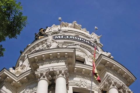 Low angle shot of the edificio metropolis in Madrid, Spain Stock Photos