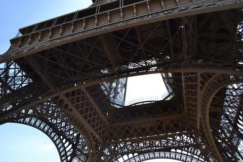 Low angle shot of inside view of the eiffel tower construction, Paris, France 스톡 사진