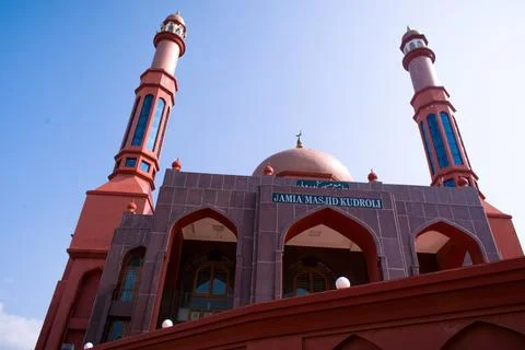 Low angle shot of Jamiya mosque kudroli, Mangalore,India. Stock Photos
