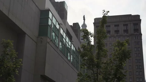Low Angle Shot of WIlliam Penn Statue in Philadelphia, Pennsylvania 4K Stock-Footage 157508158