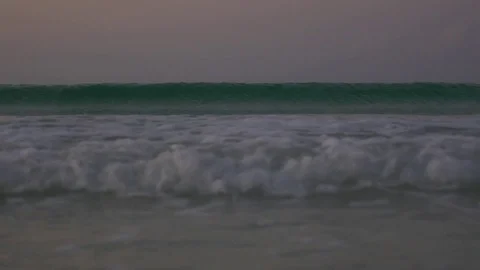 Low Angle Small Waves on Florida Coast 库存影片 84985163