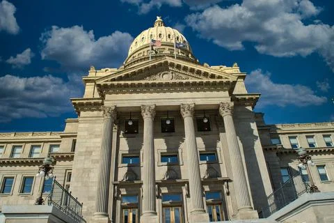 Low angle of the State Capitol building in Cecil D. Andrus Park in Boise USA Fotos de archivo